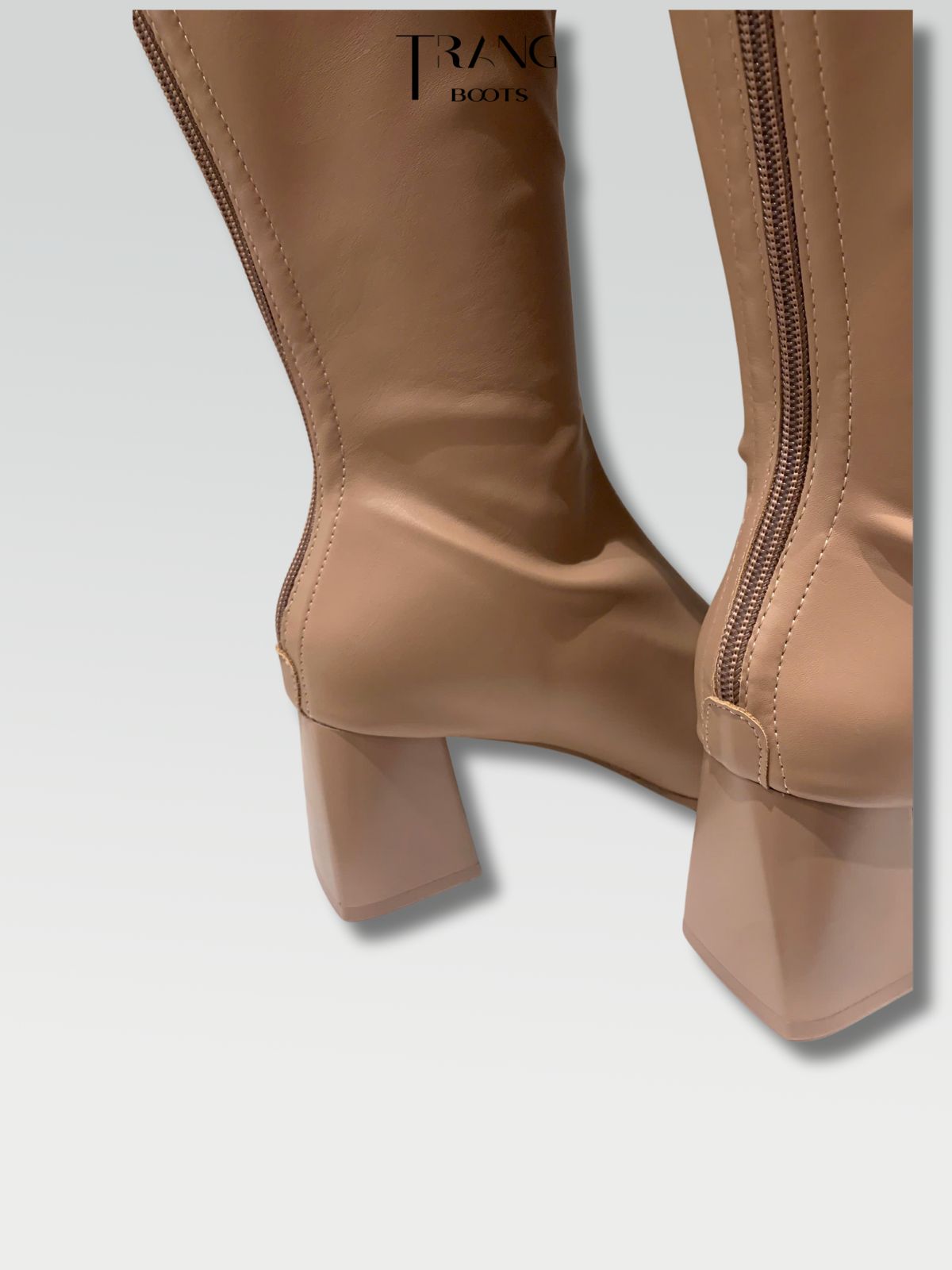 GIÀY BOOTS GỐI CAO BỒI CỔ CHỮ V