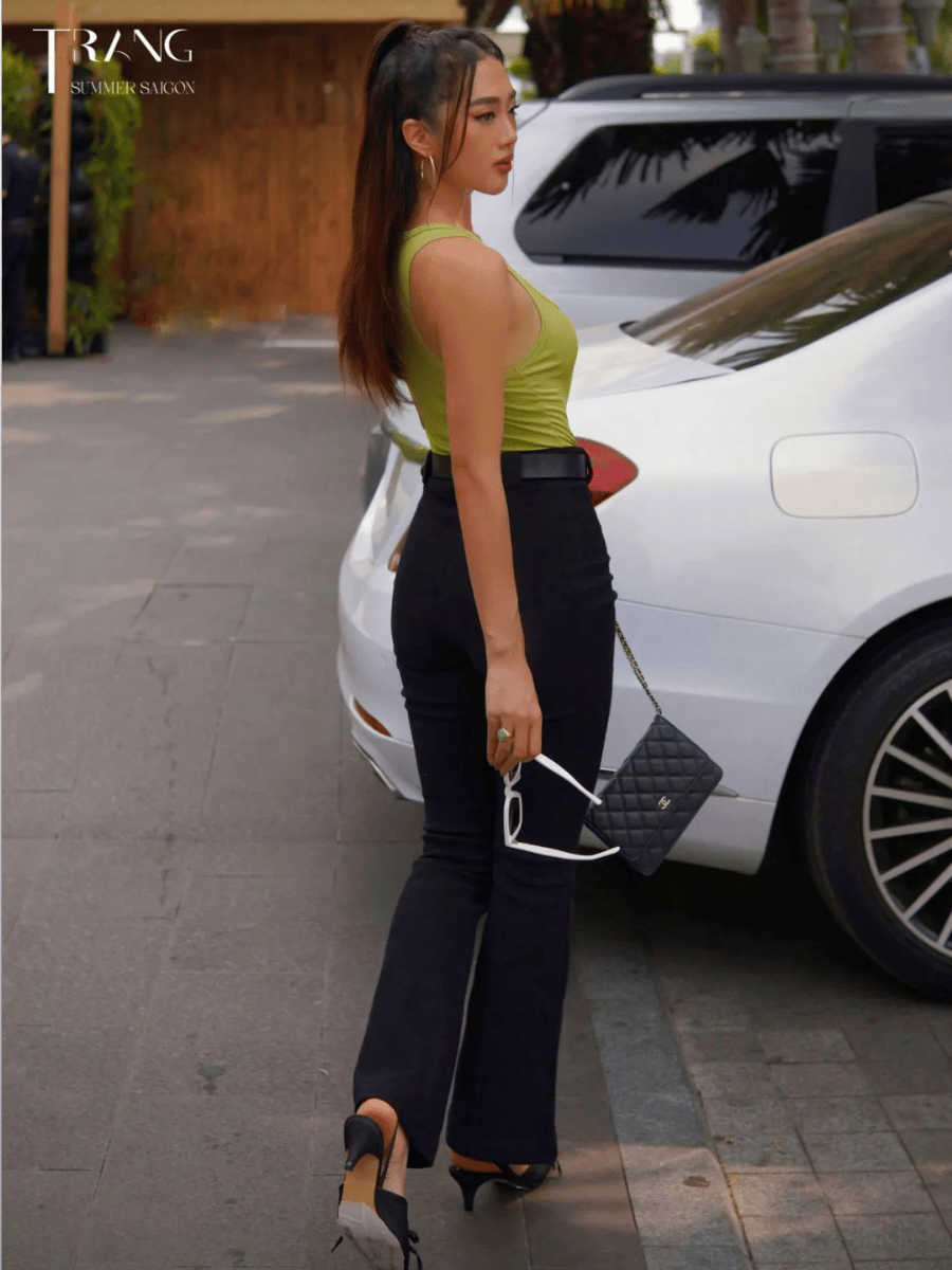 MONA CLASSIC HIGH WAIST DENIM FLARE TROUSERS - QUẦN JEANS ỐNG LOE CỔ ĐIỂN