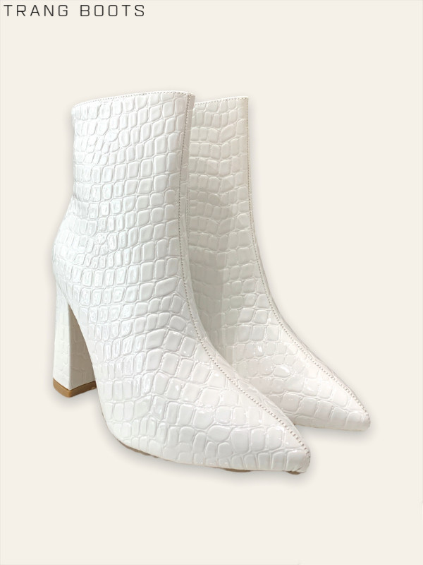 ANKLE BOOTS MŨI NHỌN DA RẮN BÓNG GÓT TRỤ