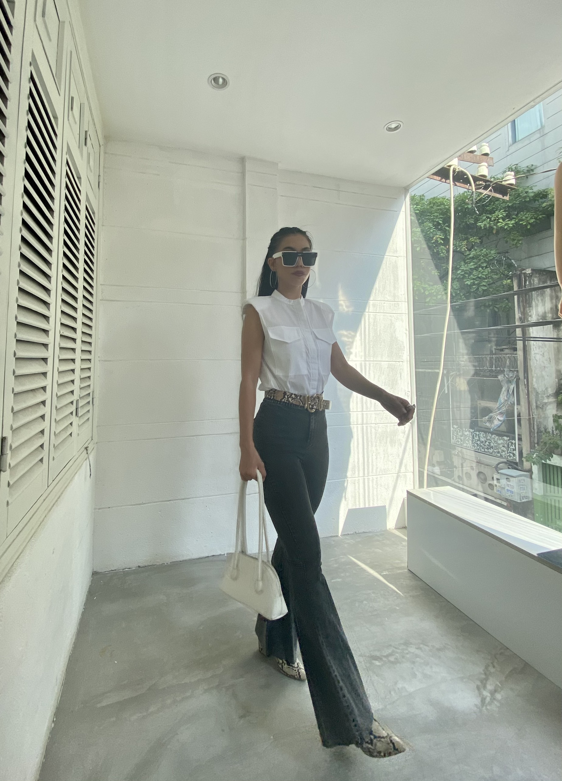 QUẦN JEANS ĐEN ỐNG LOE