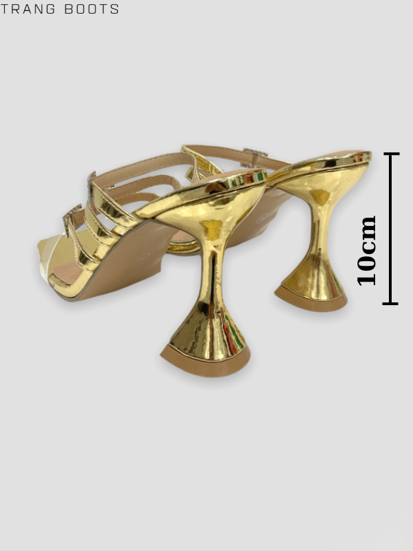 CAO GÓT MŨI VUÔNG BỐN QUAI NGANG GÓT LY