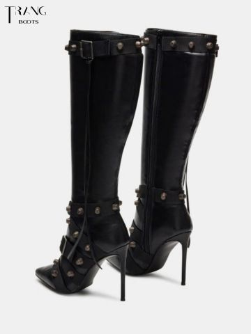 KNEE BOOTS MŨI NHỌN ĐÍNH HOẠ TIẾT CÁ TÍNH MÀU ĐEN