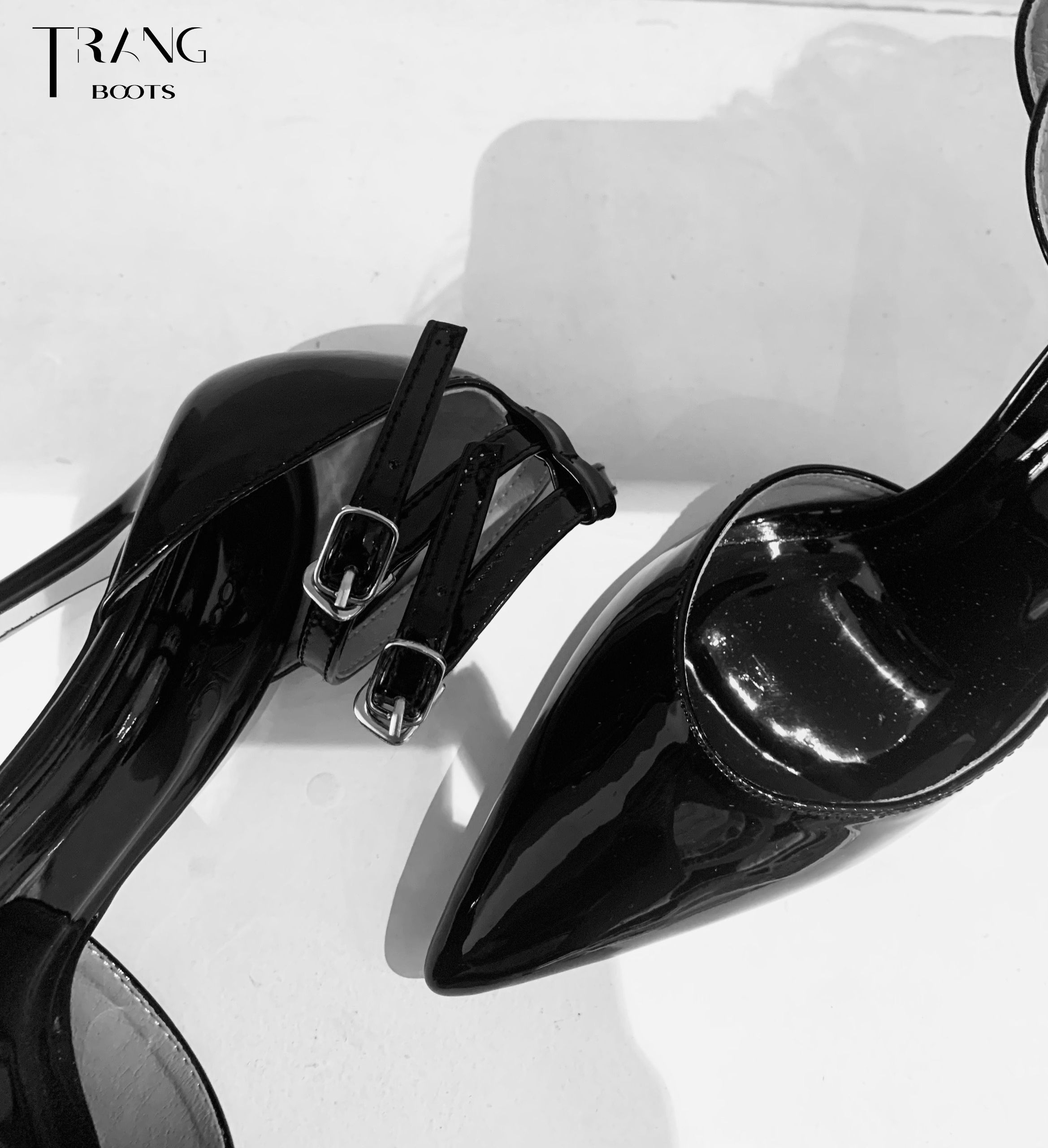 GIÀY CAO GÓT MŨI NHỌN QUEEN PHIÊN BẢN 2.0 ĐEN