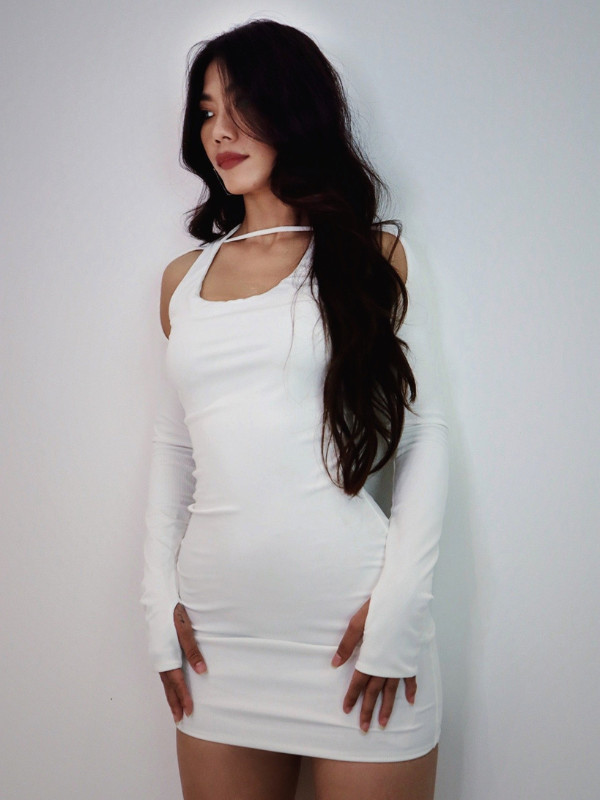 ĐẦM BODY TAY DÀI CUT-OUT VAI