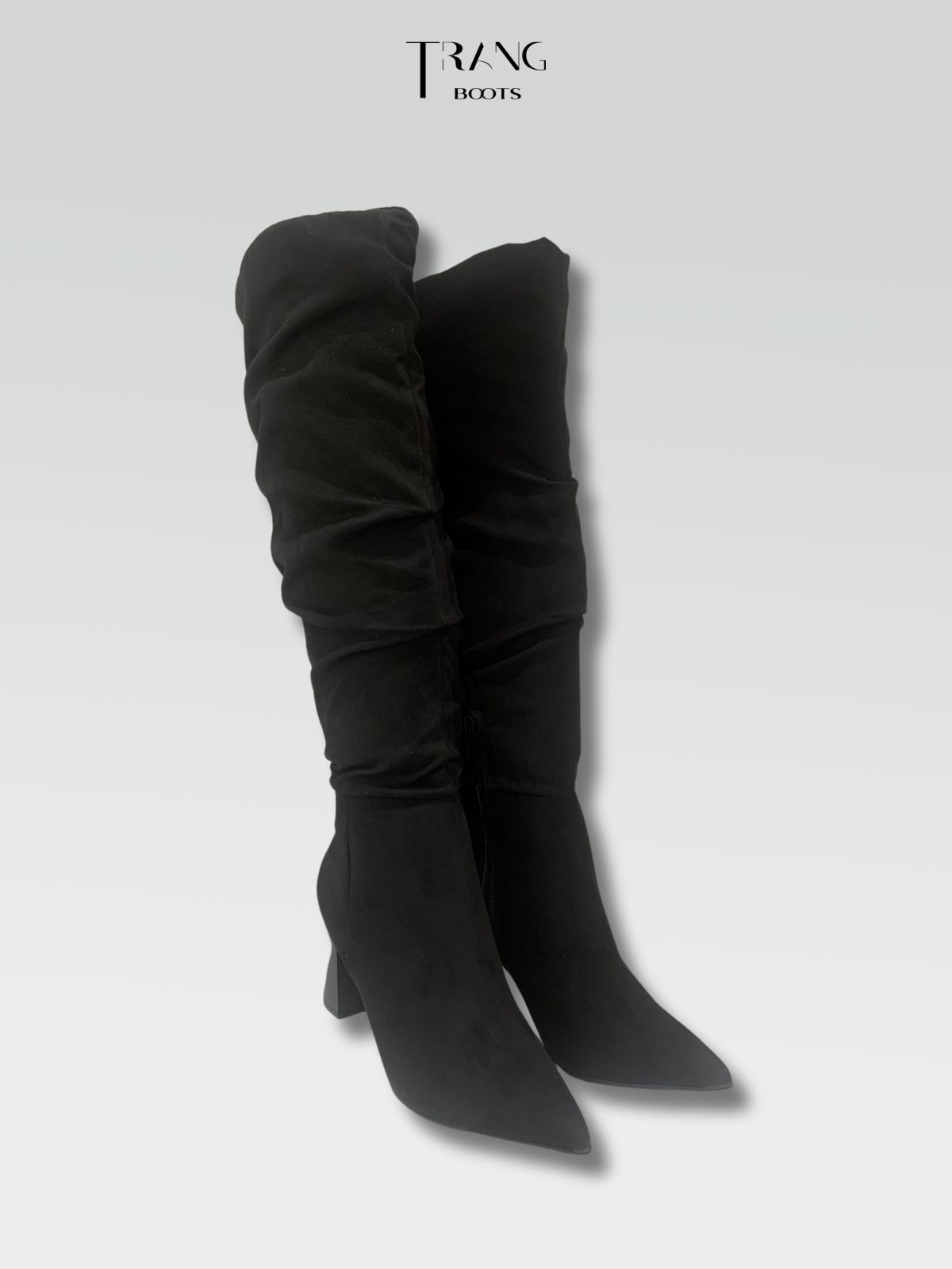 KNEE BOOTS SUEDE BLACK - KNEE BOOTS MŨI NHỌN DA LỘN ĐẾ TRỤ PHOM NHÚN ĐEN