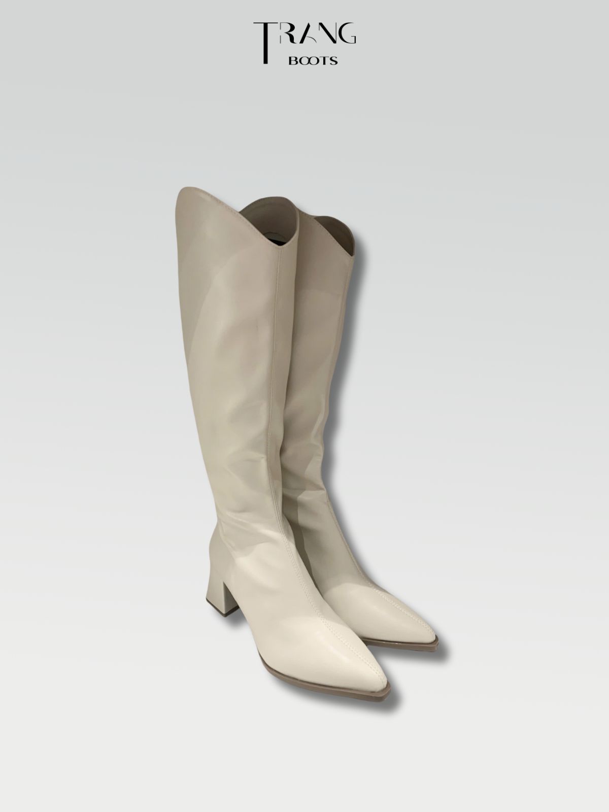 GIÀY BOOTS GỐI CAO BỒI CỔ CHỮ V