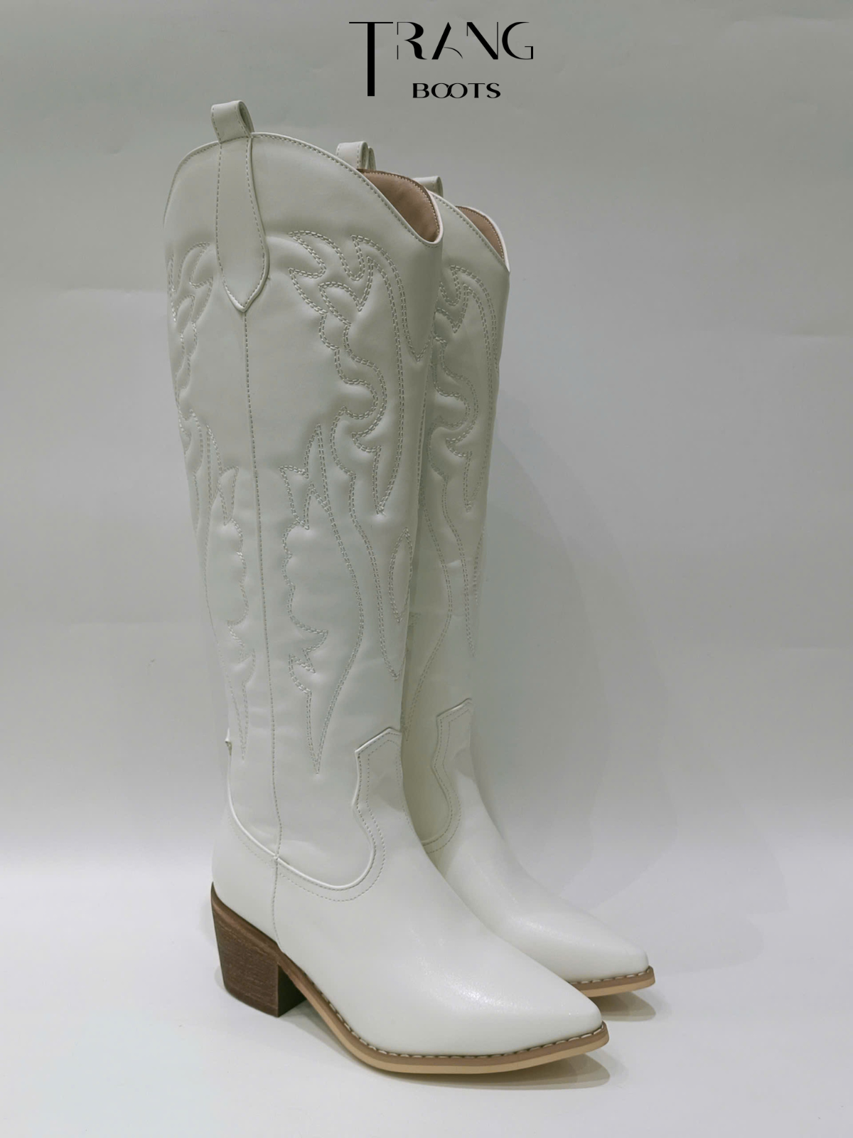 COWBOY KNEE BOOTS TRẮNG HỌA TIẾT NỔI