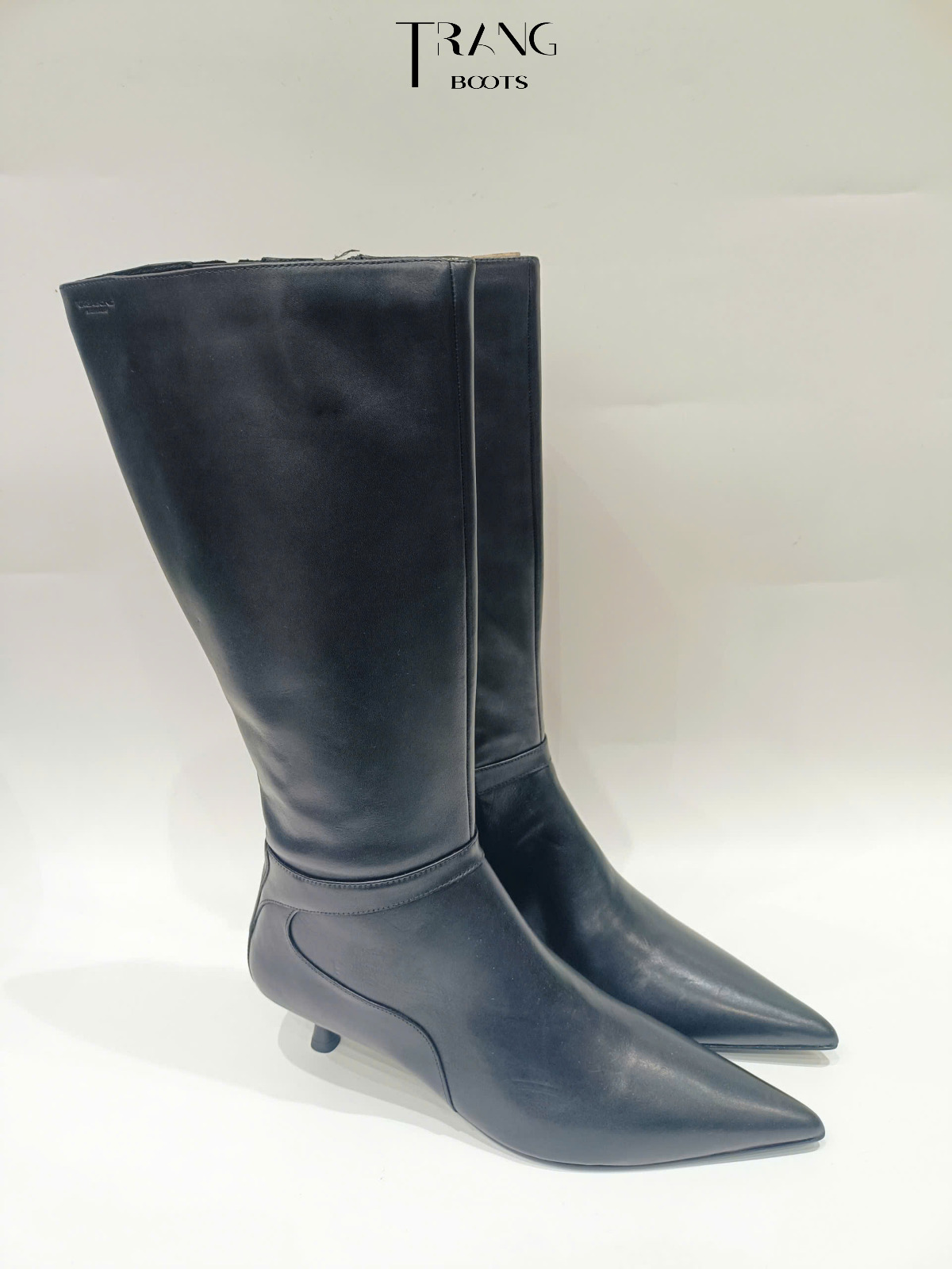 KNEEBOOTS ĐEN VAGABOND MŨI NHỌN
