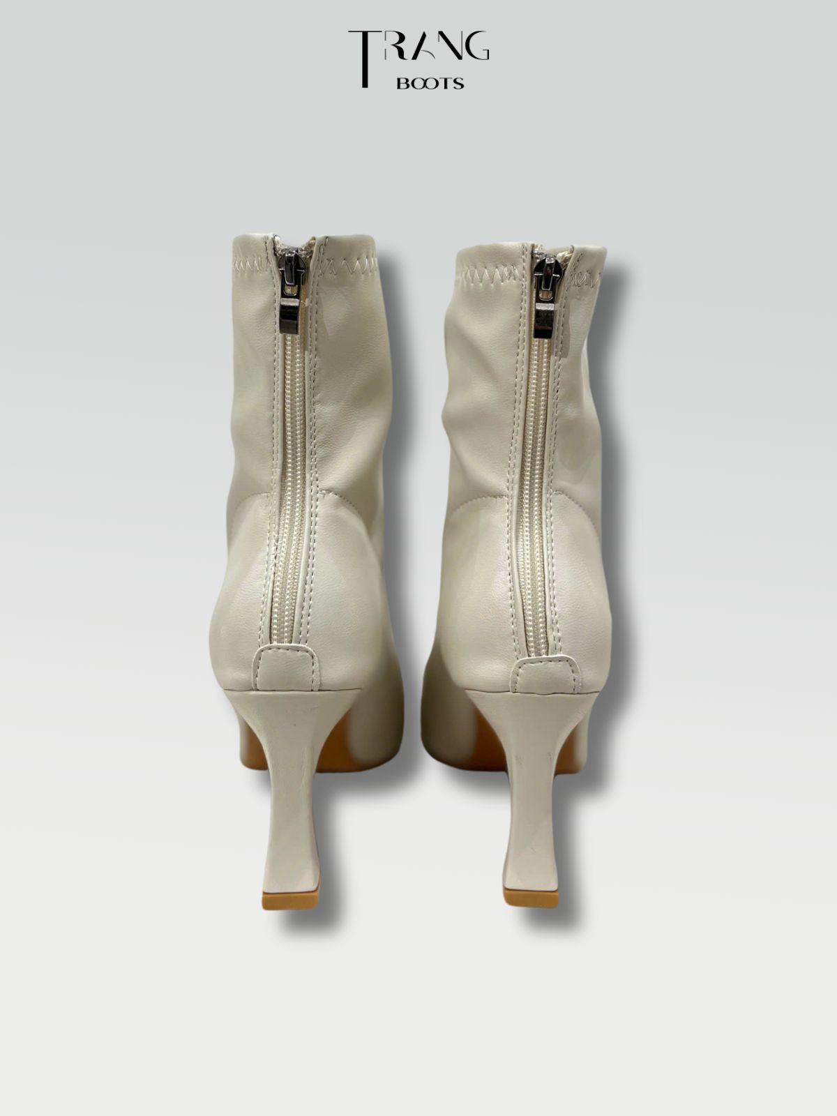 ANKLE BOOTS GÓT NHỌN DA MỜ MÀU TRẮNG KEM