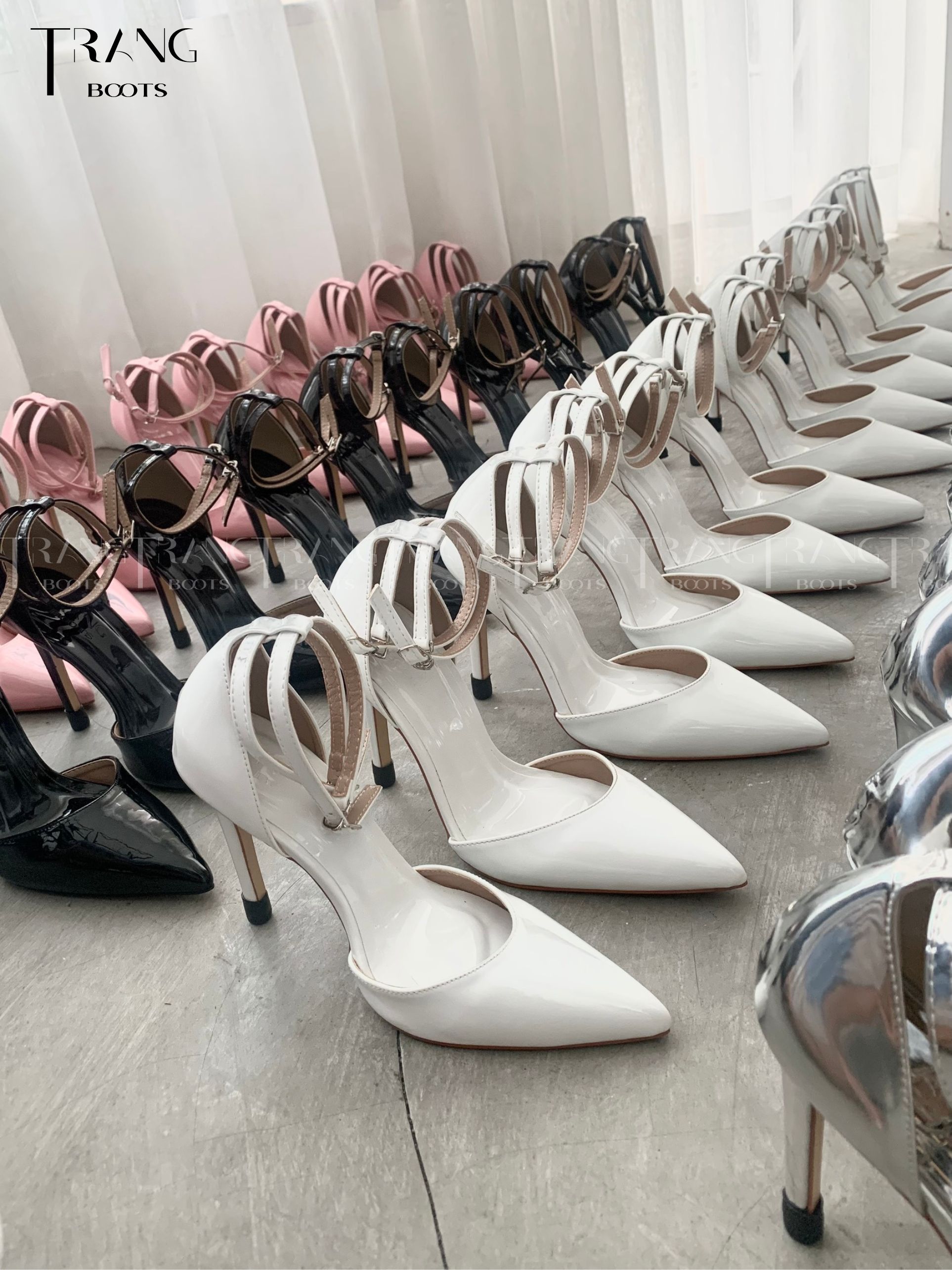 GIÀY CAO GÓT MŨI NHỌN QUEEN PHIÊN BẢN 2.0 TRẮNG