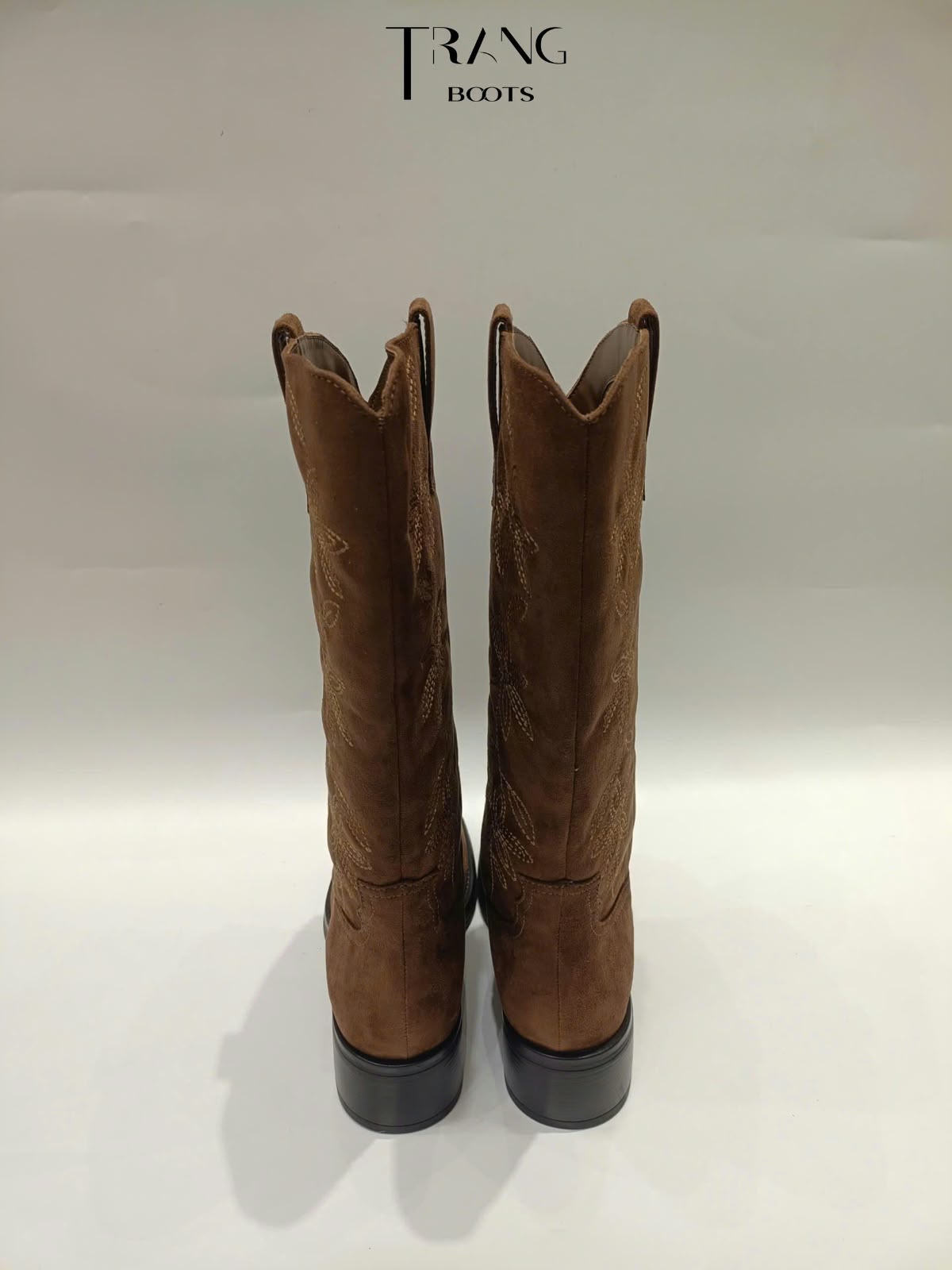 EMBROIDERED SUEDE KNEE-HIGH BOOTS LEFTIES - Boots Gối Da Lộn Nâu Thêu Hoa