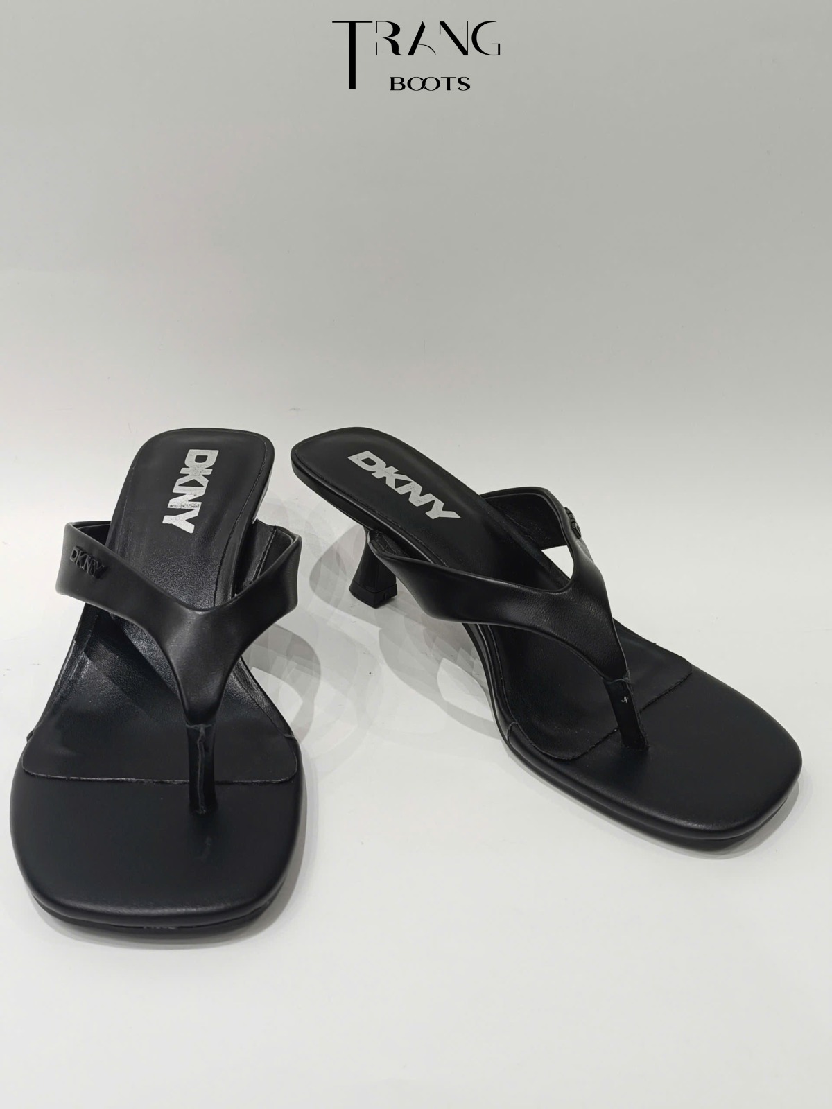GUỐC XỎ NGÓN DKNY