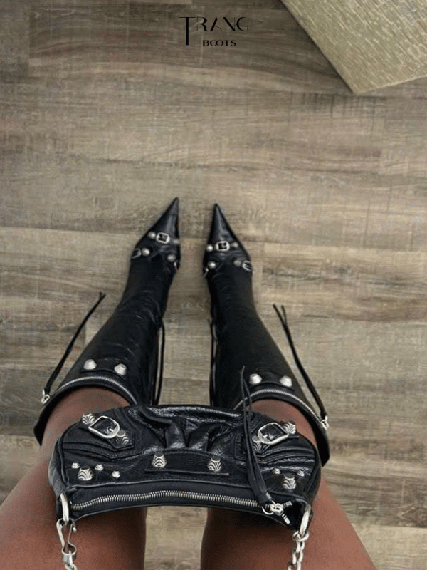 KNEE BOOTS MŨI NHỌN HOA TIET