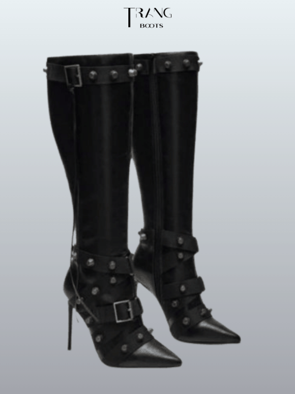 KNEE BOOTS MŨI NHỌN ĐÍNH HOẠ TIẾT CÁ TÍNH MÀU ĐEN