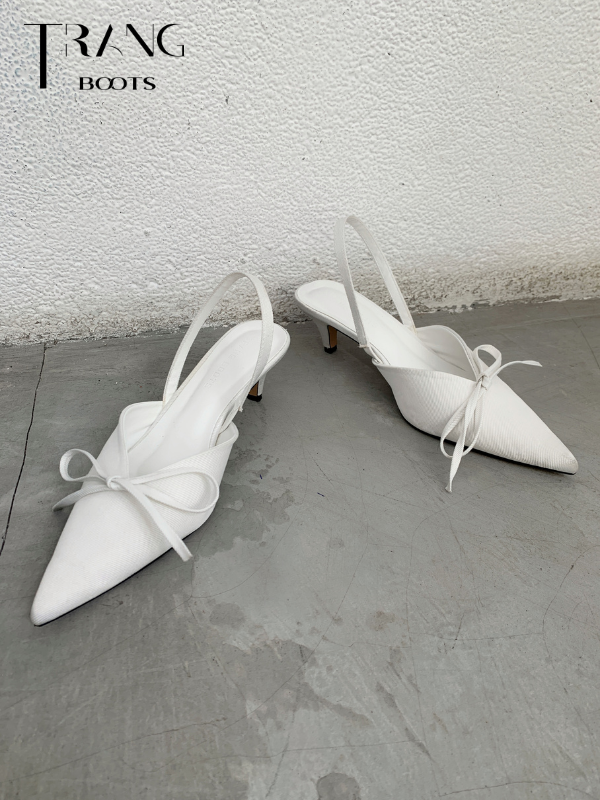 GIÀY SANDAL NỮ MŨI NHỌN ĐÍNH NƠ DENIM TRẮNG