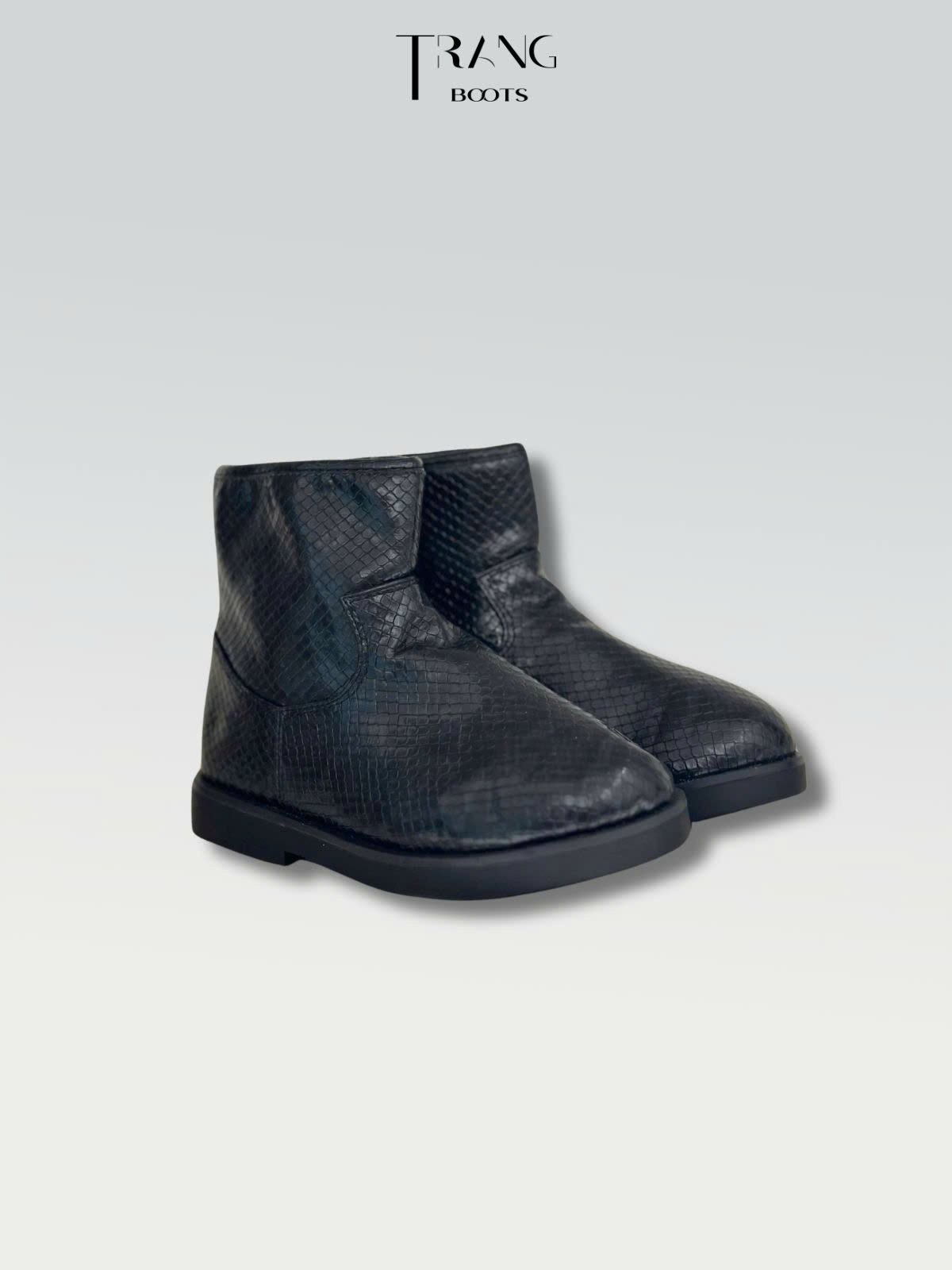 BOOTS TRẺ EM CỔ NGẮN VÂN DA RẮN