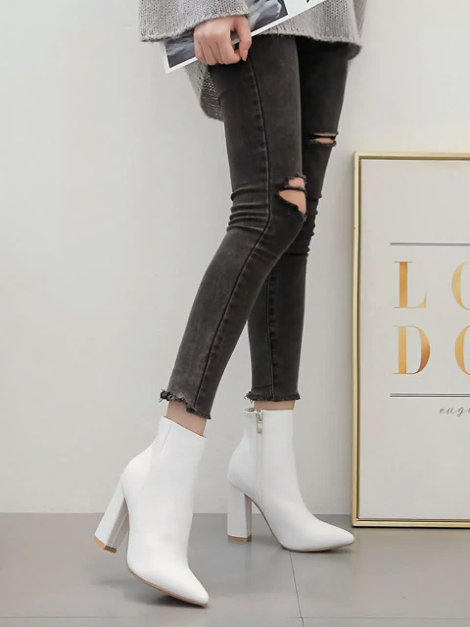 ANKLE BOOTS WHITE - BOOTS CỔ NGẮN GÓT TRỤ MÀU TRẮNG