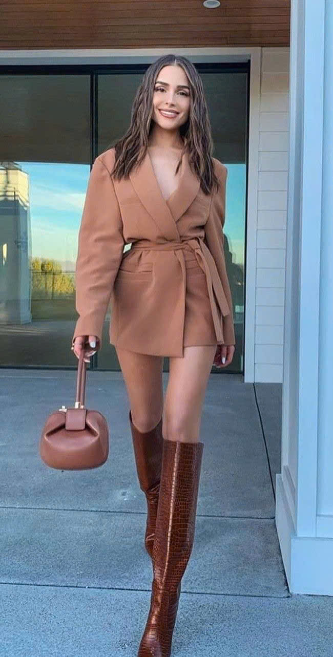 KNEE BOOTS MŨI NHỌN DA RẮN GÓT NHỌN