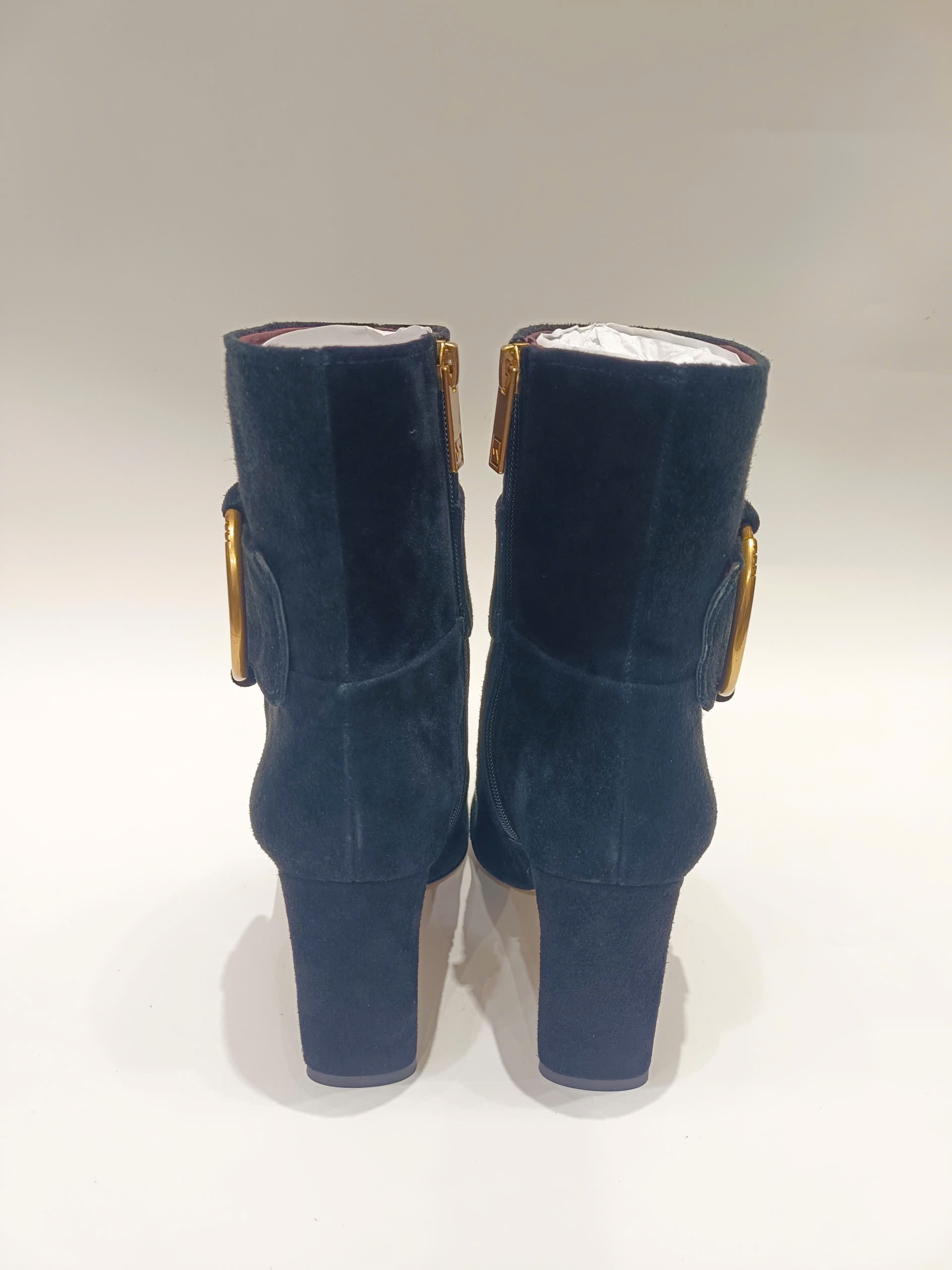 SARTO BY FRANCO SARTO FLEXA ELIA O-RING HARDWARE SUEDE DRESS BOOTIES - BLACK - ANKLE BOOTS KHÓA VÒNG ĐEN