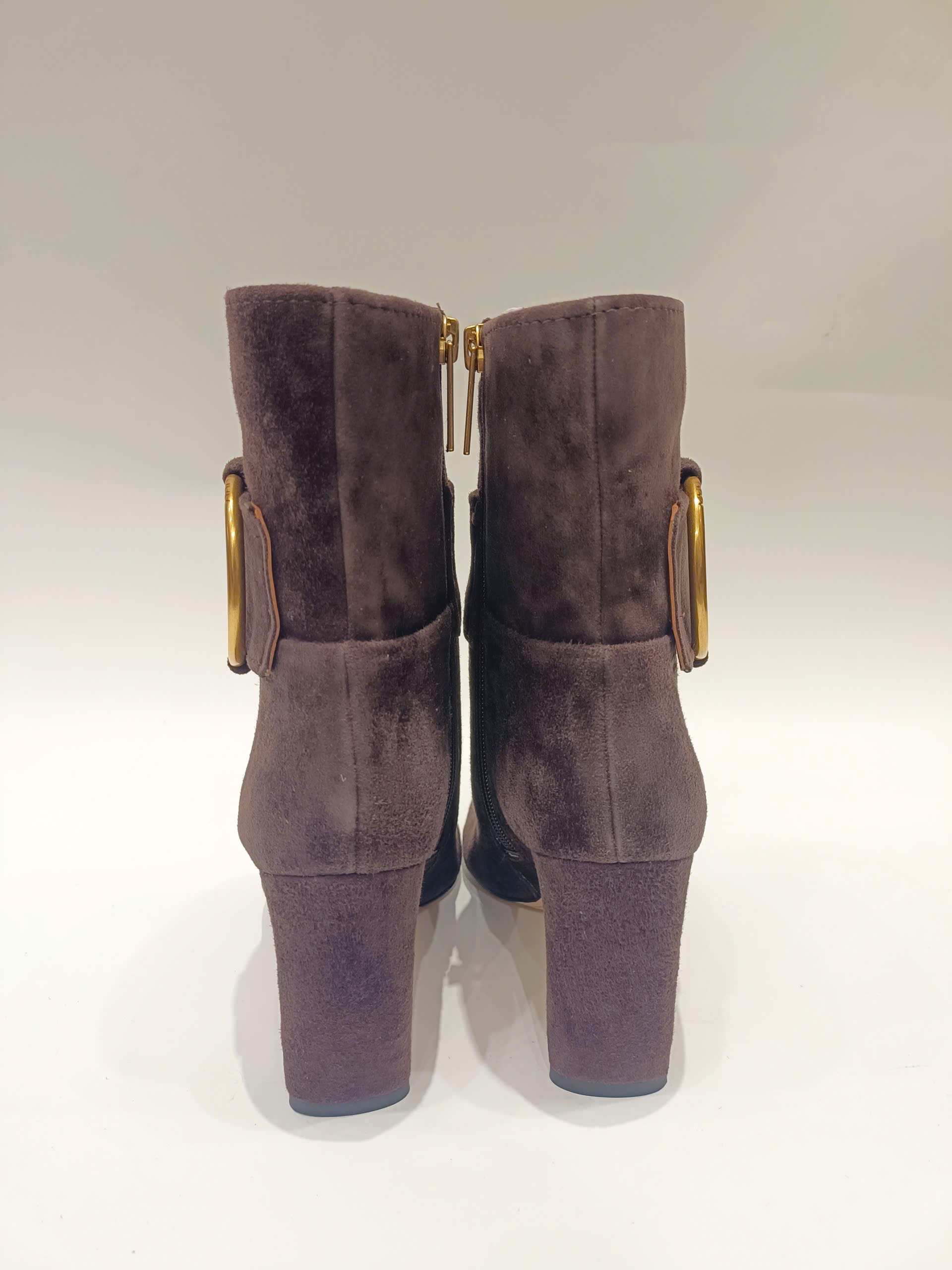 SARTO BY FRANCO SARTO FLEXA ELIA O-RING HARDWARE SUEDE DRESS BOOTIES - DARK TAUPE - ANKLE BOOTS KHÓA VÒNG NÂU