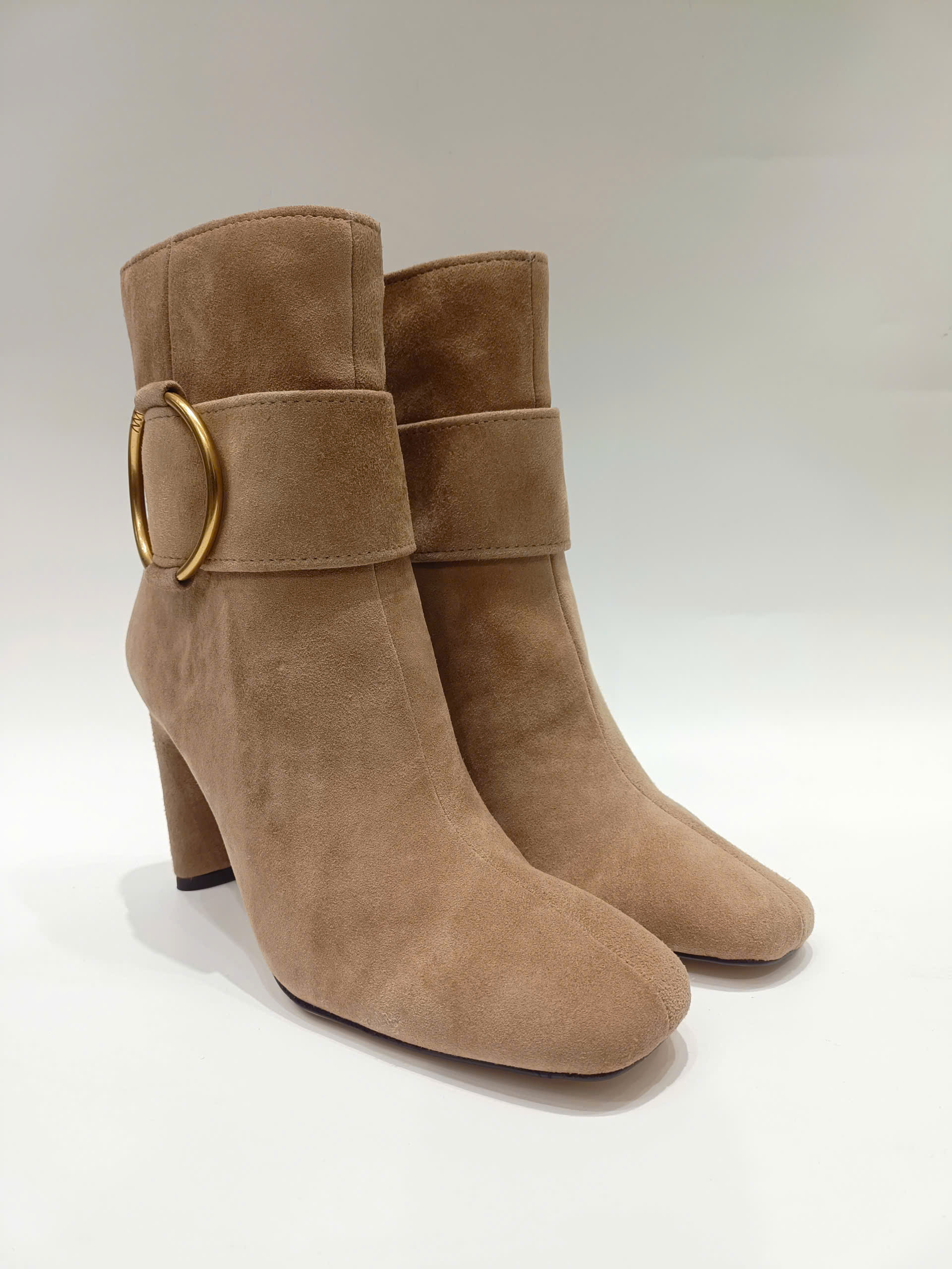 SARTO BY FRANCO SARTO FLEXA ELIA O-RING HARDWARE SUEDE DRESS BOOTIES - CAMEL - ANKLE BOOTS KHÓA VÒNG NUDE