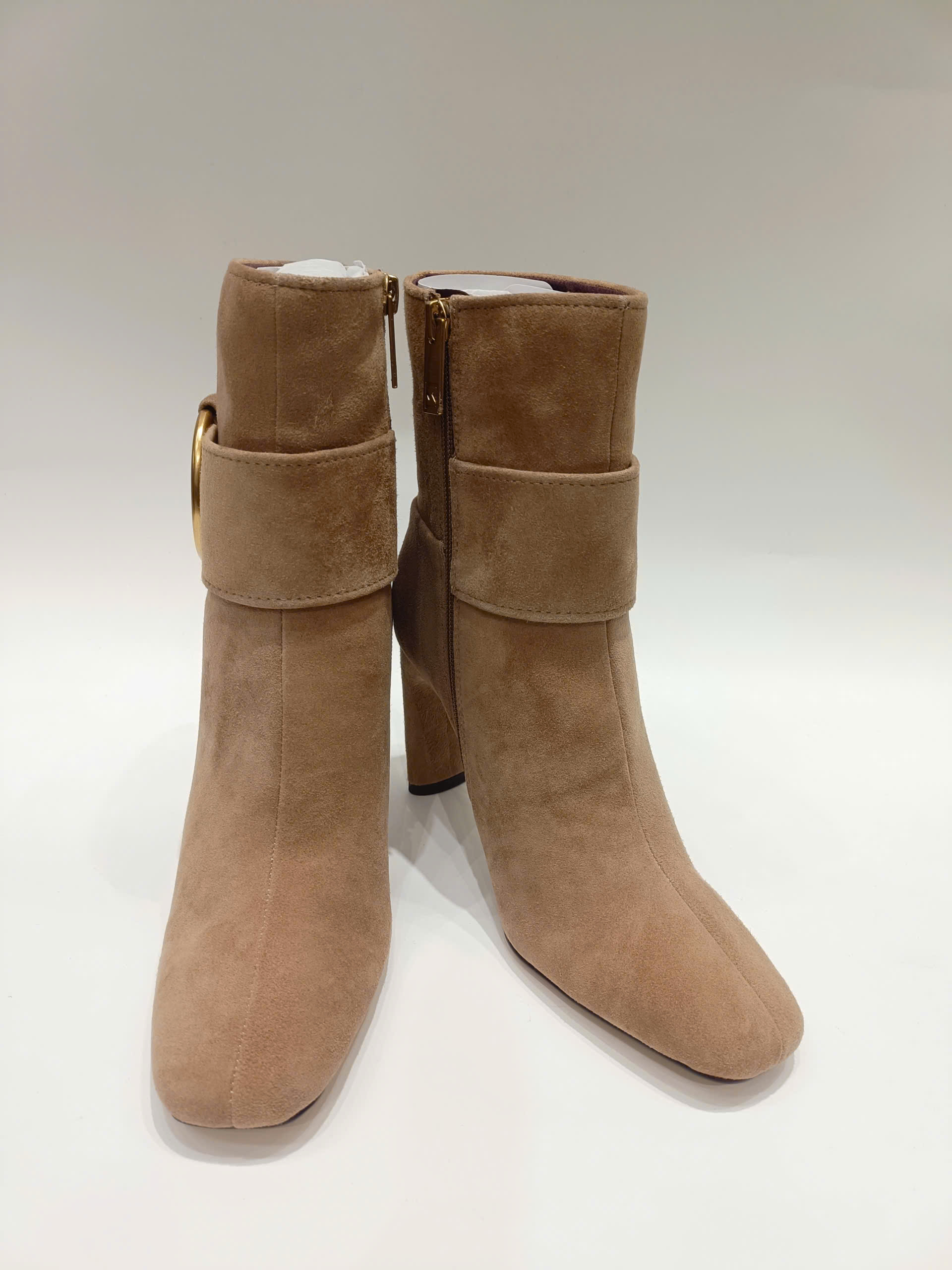 SARTO BY FRANCO SARTO FLEXA ELIA O-RING HARDWARE SUEDE DRESS BOOTIES - CAMEL - ANKLE BOOTS KHÓA VÒNG NUDE