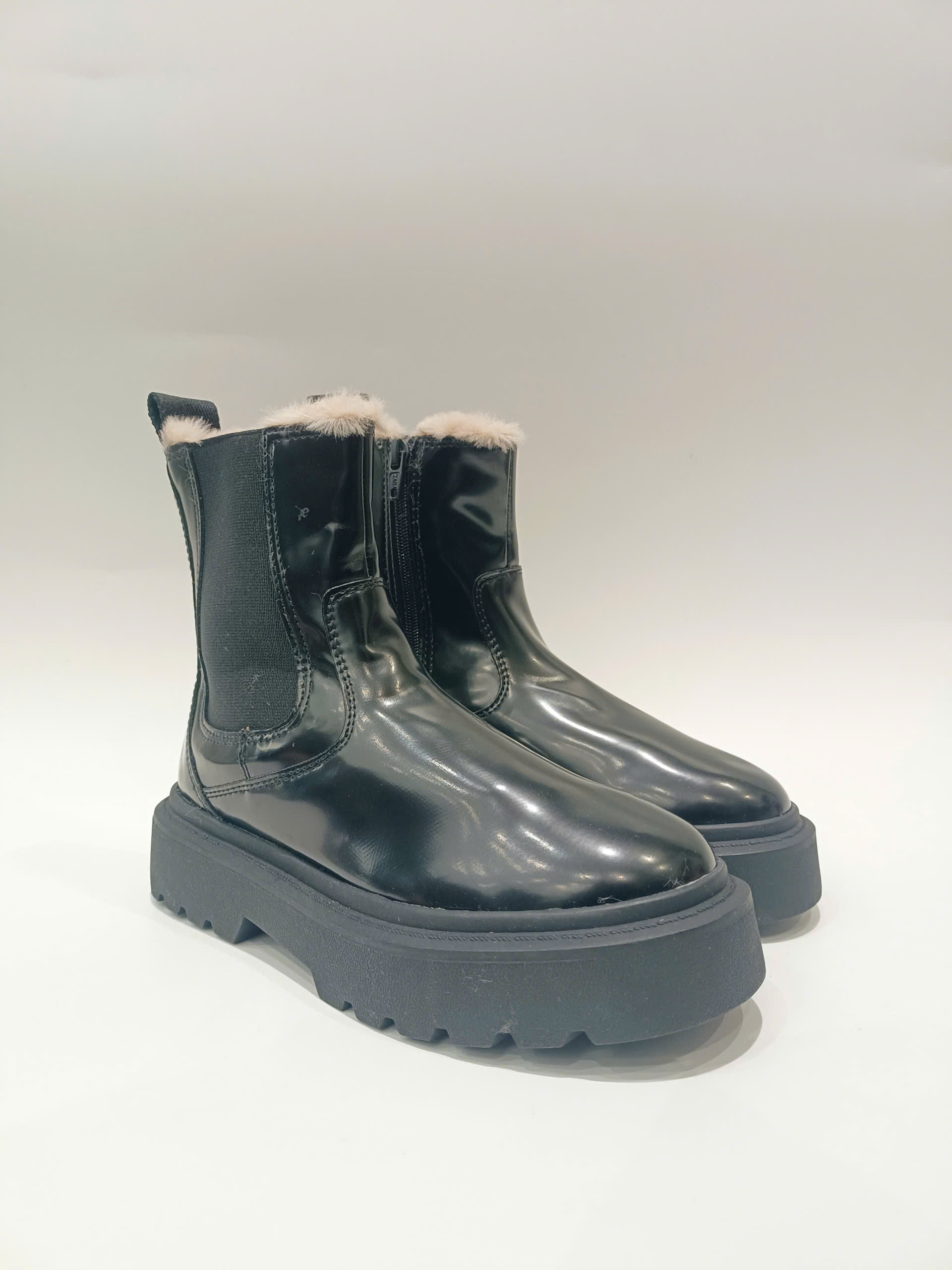 CHELSEA BOOTS CỔ LÔNG
