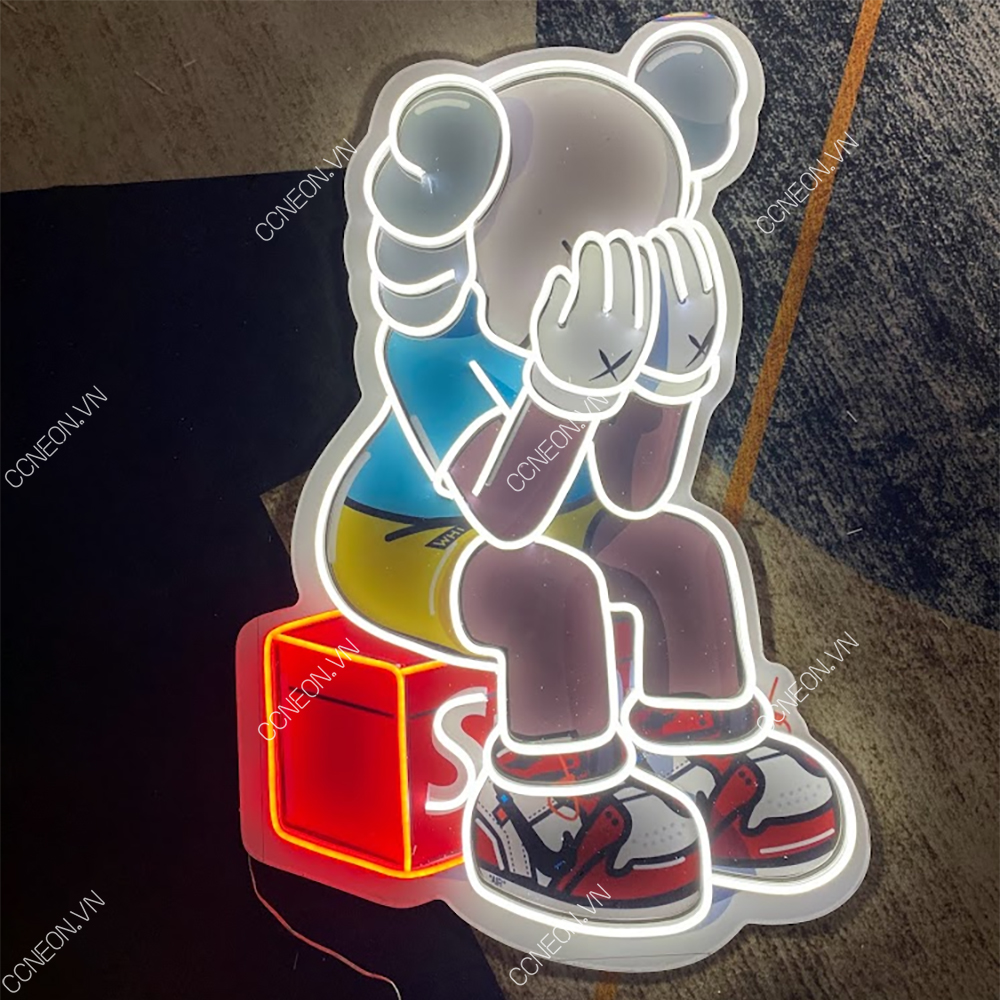 Kaws, Bear Brick, Hoa Kaikaikiki Neon