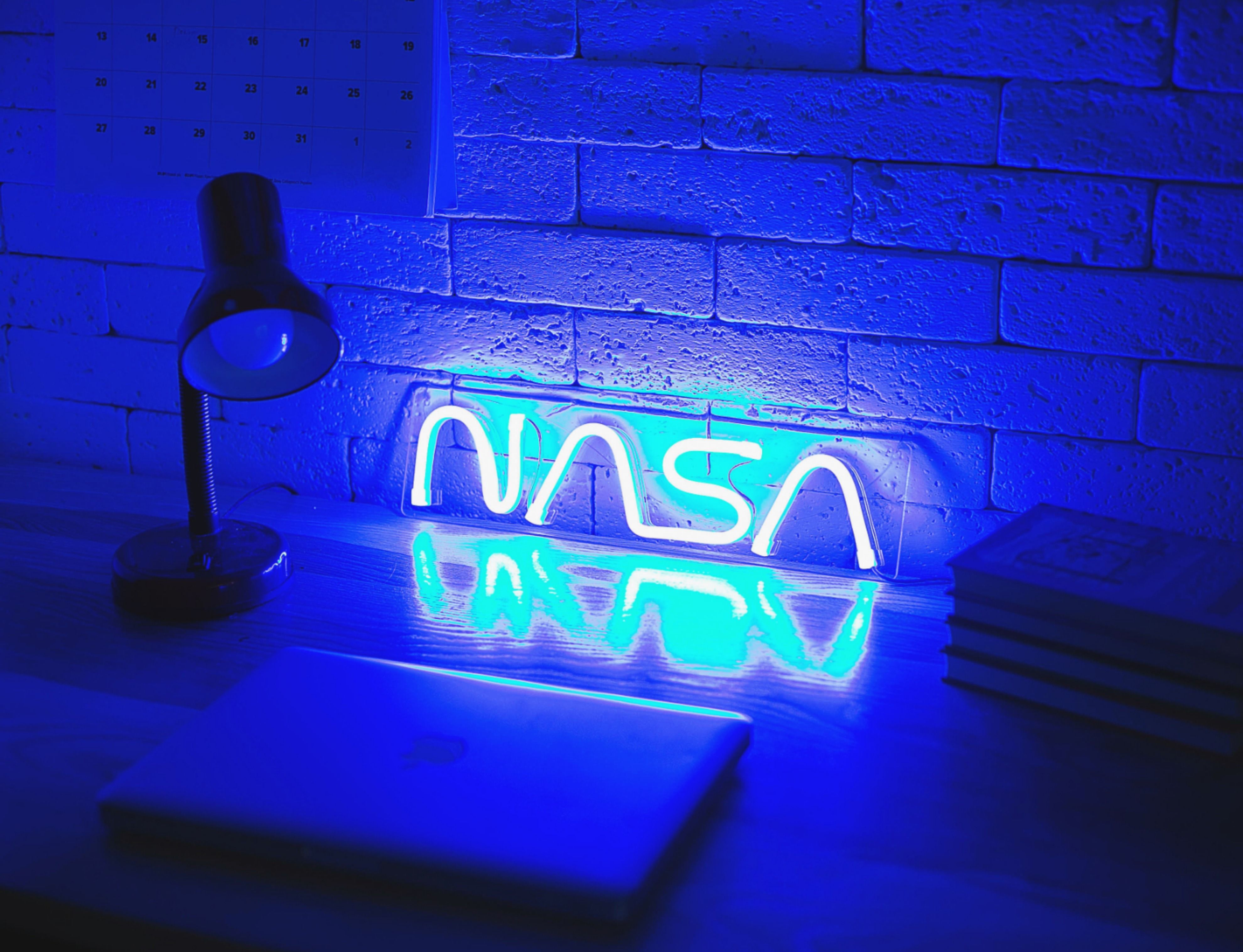 Đèn Led Neon Trang Trí Phòng Chữ NASA 