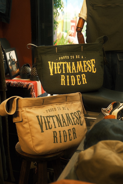Túi đeo chéo "Vietnamese Rider"