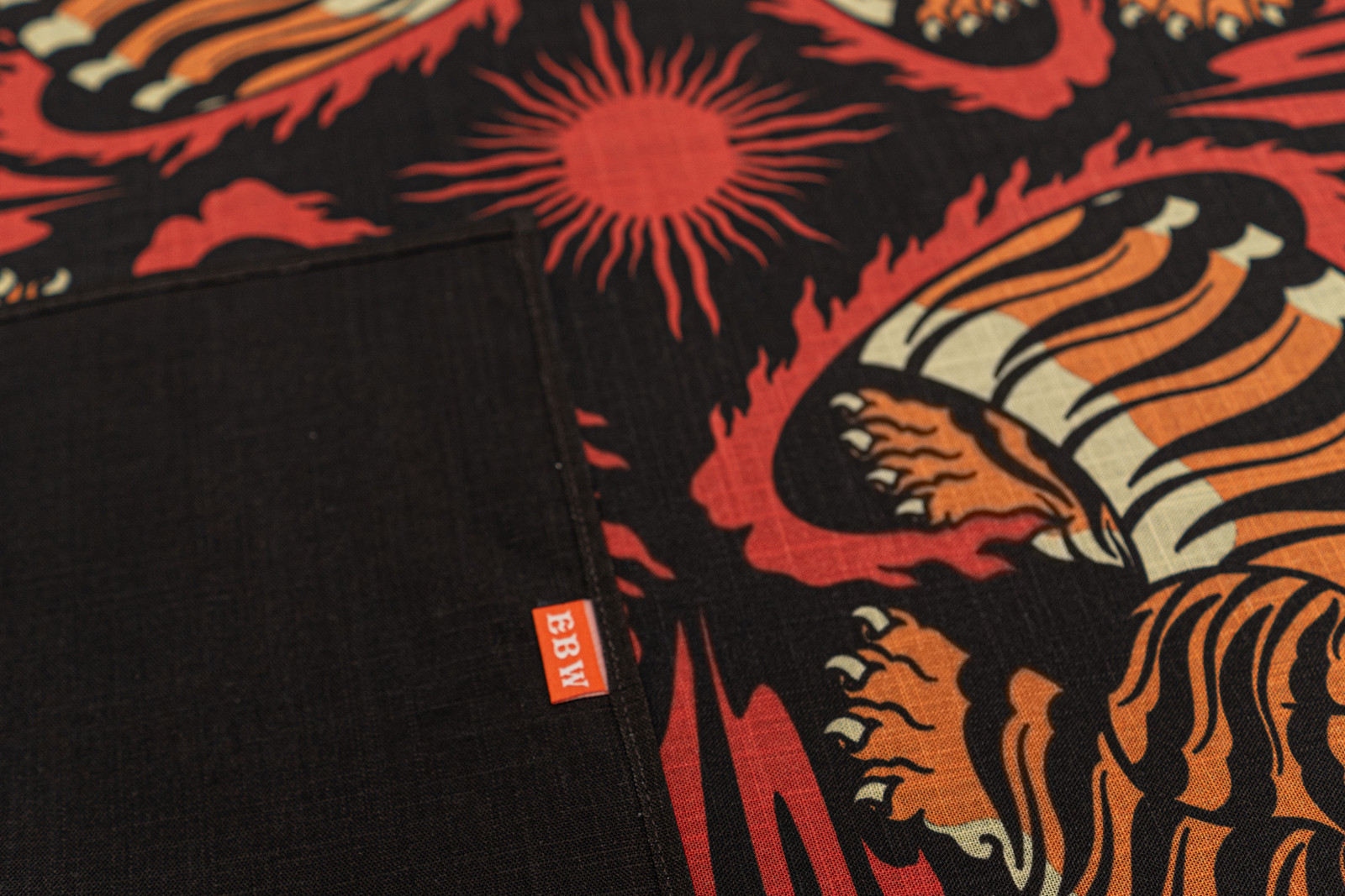 Bandana "Đuôi Lọt"