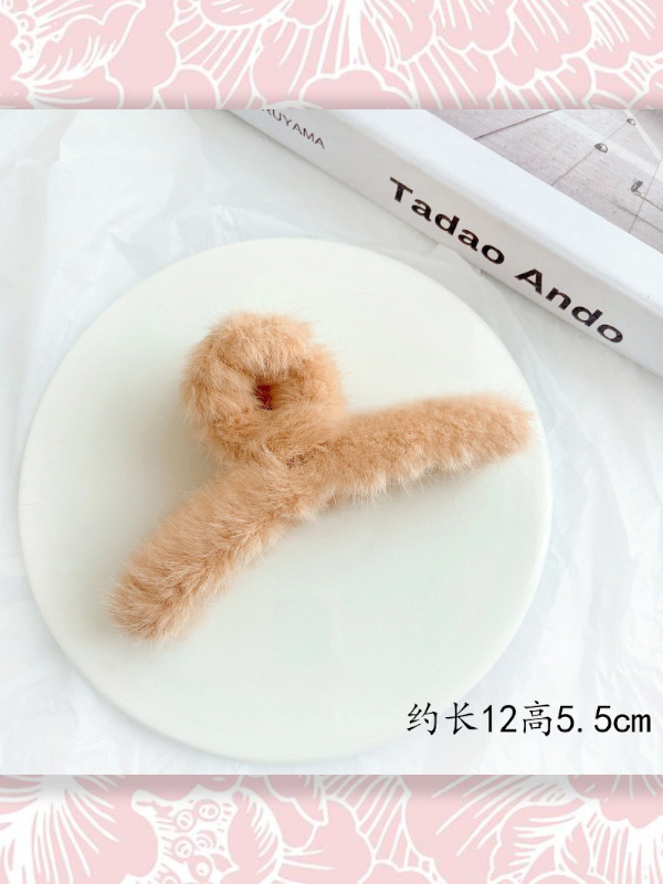 KẸP TÓC PHỦ LÔNG ĐỄ THƯƠNG THỜI TRANG THU ĐÔNG