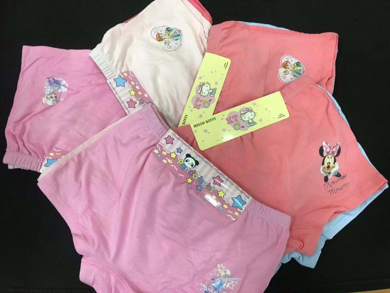 QUẦN LÓT COTTON ĐÙI BÉ GÁI HELLO KITTY