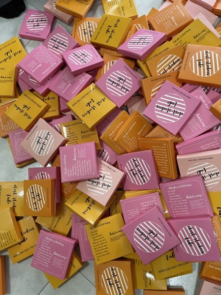 XẢ LÔ HỘP MIẾNG DÁN TI NHIỀU MÀU