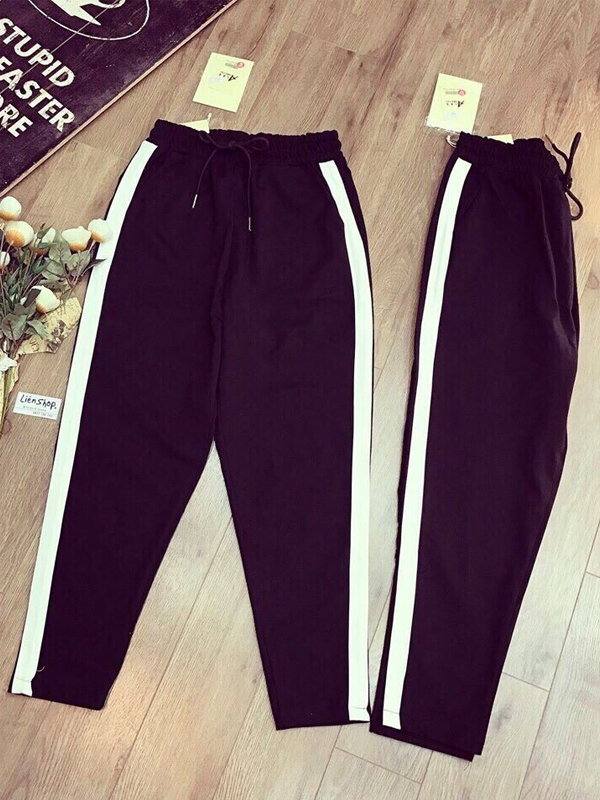 QUẦN LEGGING KẺ SỌC TRẮNG