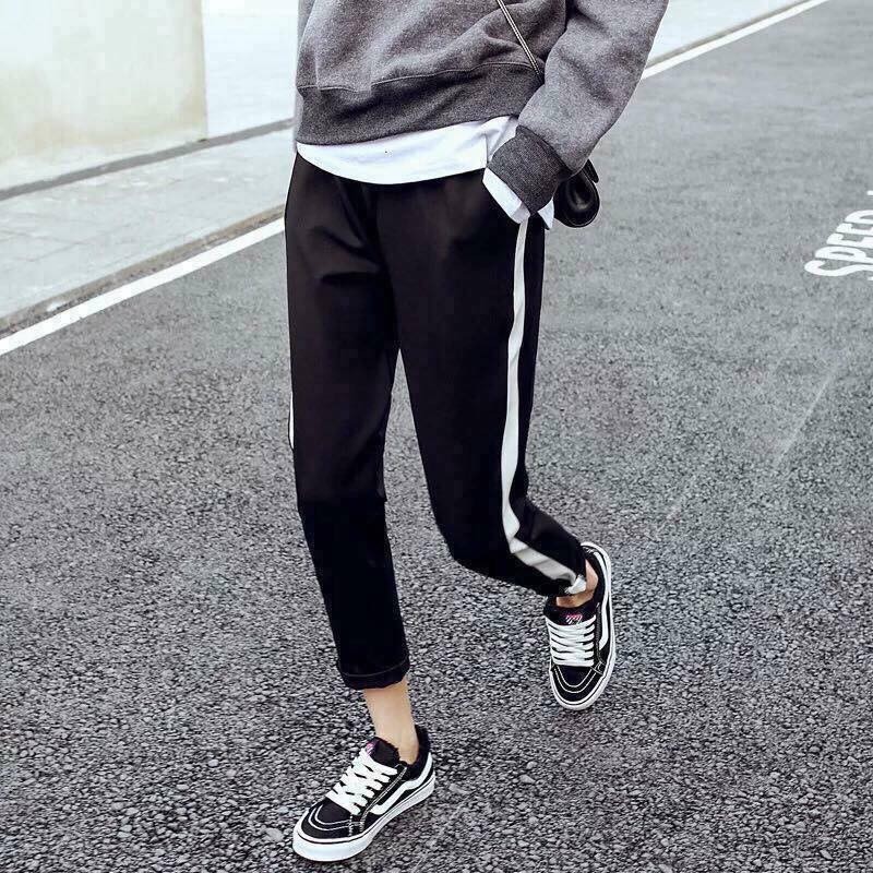 QUẦN LEGGING KẺ SỌC TRẮNG