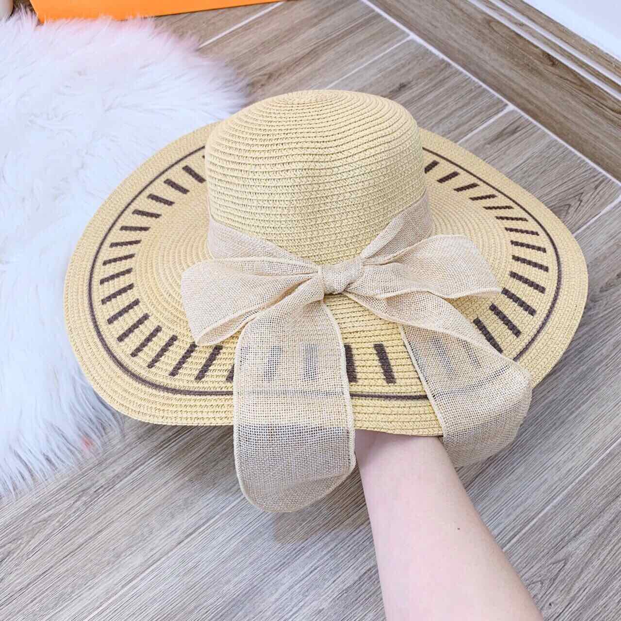 MŨ CÓI NƠ ĐI BIỂN XINH XẮN