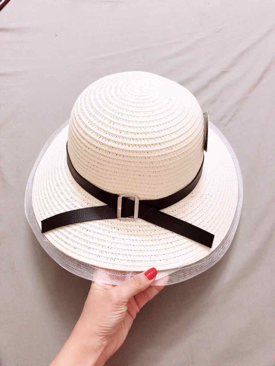 MŨ ĐI BIỂN ĐAI DA VÀNH CỤP