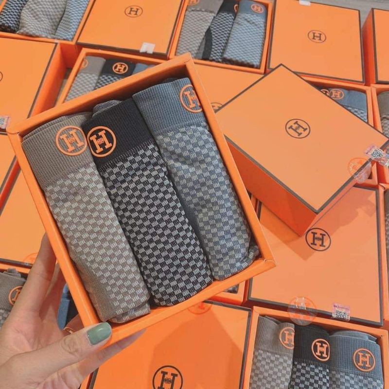 SỊP ĐÙI HỘP HM