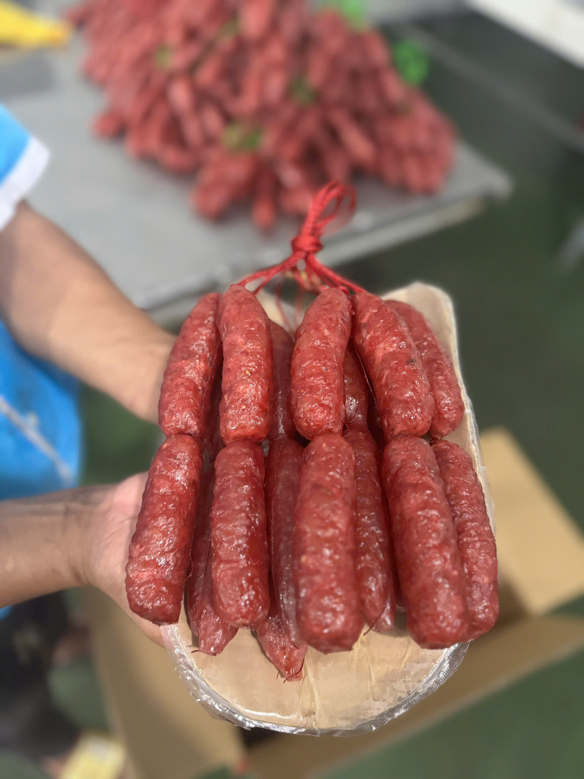 Lạp Xưởng Tươi Nạc Dây Đỏ