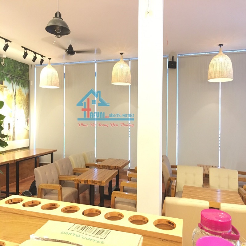 Các Mẫu Rèm Cửa Quán Cà Phê Sang Trọng