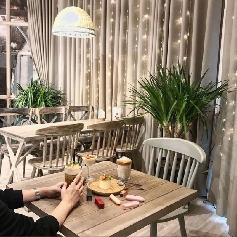 Các Mẫu Rèm Cửa Quán Cà Phê Sang Trọng
