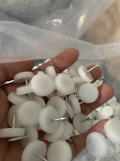 Chân đinh nhựa đóng chân tủ, bàn, ghế, đồ mộc