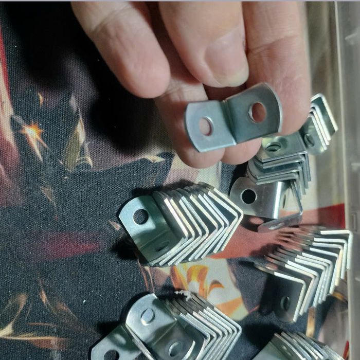 Pát góc ke góc 2 lỗ kết nối gỗ, ván, nhôm, sắt..... 1F5