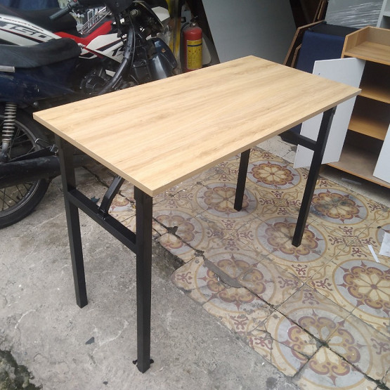 Bàn làm việc gấp gọn