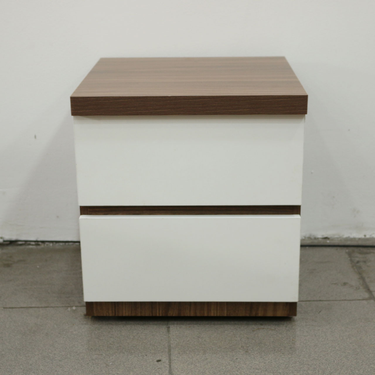 Tủ đầu giường nhỏ gọn TM-TDG21101