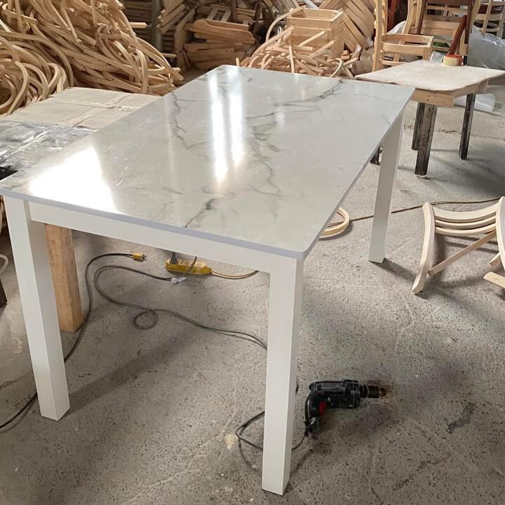 Bàn ăn Cabin mặt giả vân đá