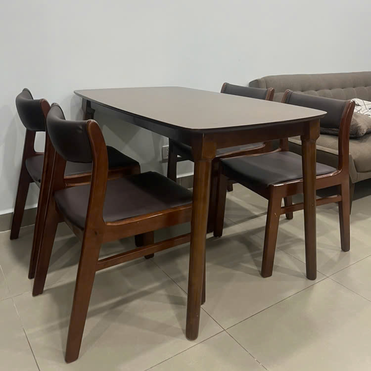 Bộ bàn ăn Bella 1m2 + 4 ghế