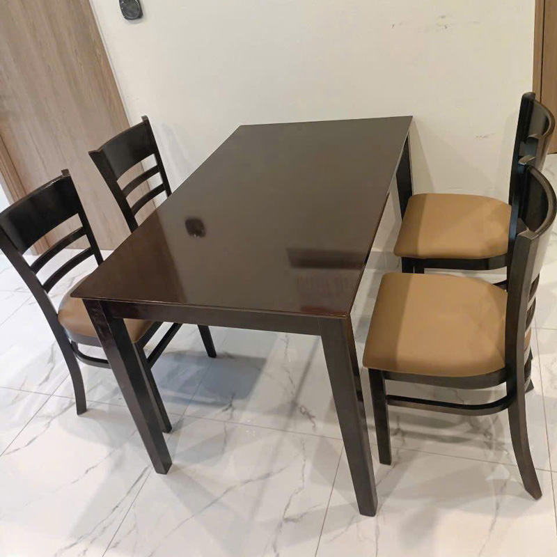 Bộ bàn ăn Cabin 1m2 + 4 ghế