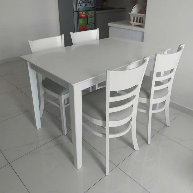 Bộ bàn ăn Cabin 1m2 + 4 ghế